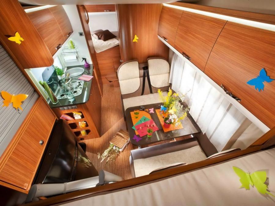 Интерьер Adria Sport A 2009 года  (фото 2 из 4)